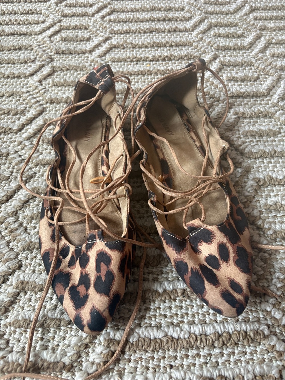 Women's Leopard Print Lace-Up Flats - Brown/Black